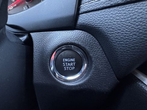 Certified 2022 Toyota RAV4 XLE image 31