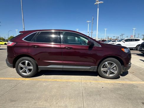 Used 2022 Ford Edge SEL w/ Convenience Package AWD/4WD image 2