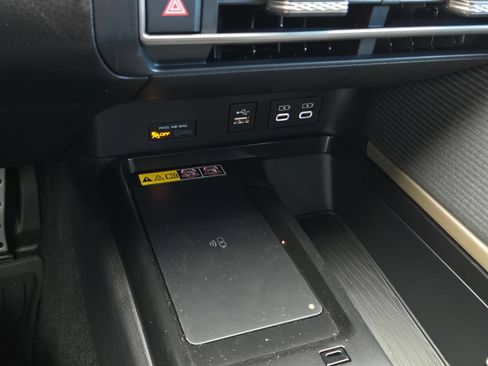 Used 2026 Toyota Camry SE FWD image 17