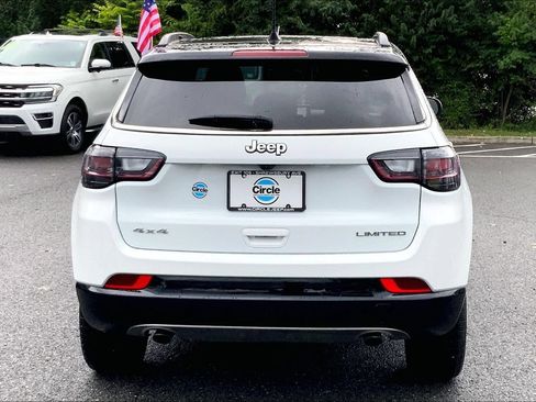 Used 2023 Jeep Compass Limited w/ Elite Group AWD/4WD image 4