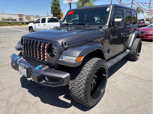 Used 2021 Jeep Wrangler Unlimited Sahara AWD/4WD image 19