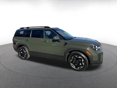 Used 2025 Hyundai Santa Fe SEL image 2