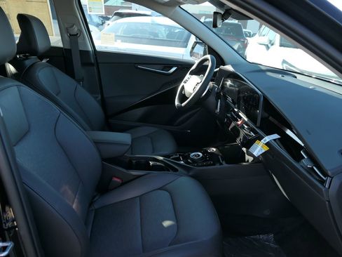 New 2025 Kia Niro Wave w/ Wave Preserve Package image 22