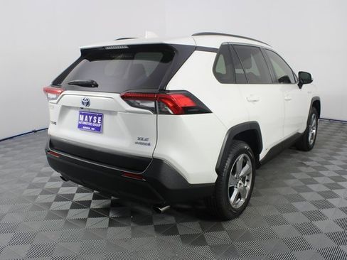 Used 2021 Toyota RAV4 XLE Premium image 27