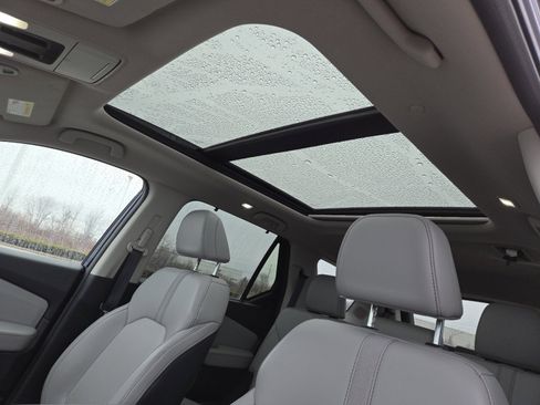 Used 2023 Honda Pilot Touring image 4