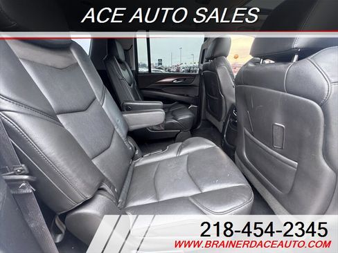 Used 2016 Cadillac Escalade ESV Premium image 23