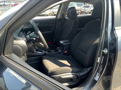 Used 2021 Kia Forte LXS image 7