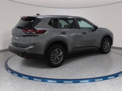 Used 2024 Nissan Rogue S AWD/4WD image 6