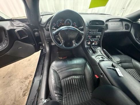 Used 2004 Chevrolet Corvette Convertible w/ Preferred Equipment Group RWD image 14