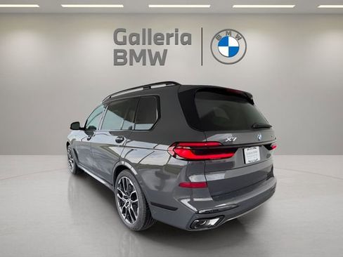 Used 2026 BMW X7 xDrive40i w/ M Sport Package AWD/4WD image 3