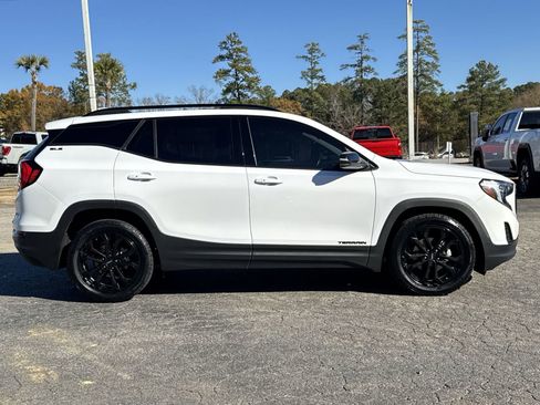 Used 2021 GMC Terrain SLE w/ Driver Convenience Package image 11