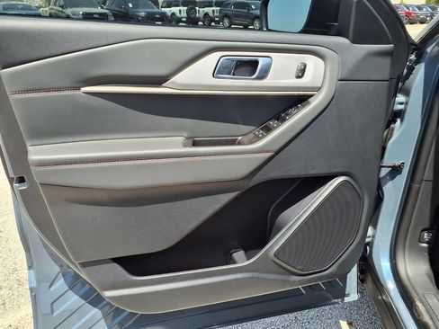 New 2026 Ford Explorer Active RWD image 21