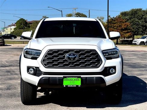 Used 2023 Toyota Tacoma TRD Off-Road image 3