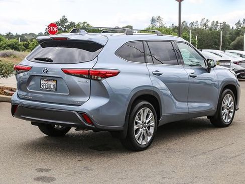 Used 2023 Toyota Highlander Limited AWD/4WD image 5