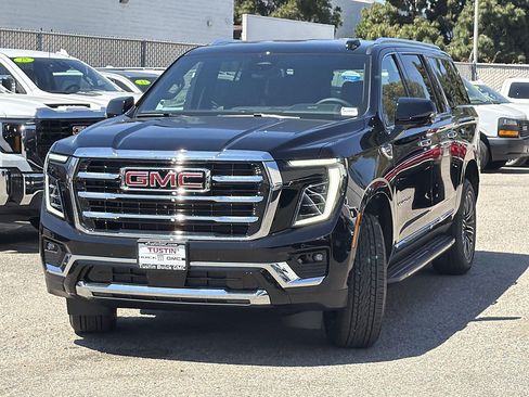 New 2026 GMC Yukon XL Elevation RWD image 3