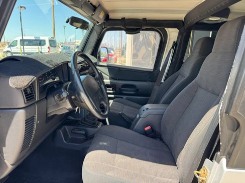 Used 2003 Jeep Wrangler SE AWD/4WD image 12