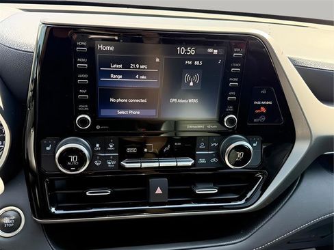 Used 2020 Toyota Highlander XLE image 43