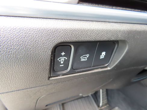 Used 2025 Kia Sorento SX AWD/4WD image 14