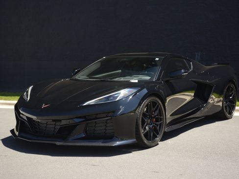 Used 2026 Chevrolet Corvette Z06 RWD image 1