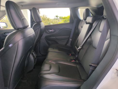 Certified 2022 Jeep Cherokee Trailhawk image 15