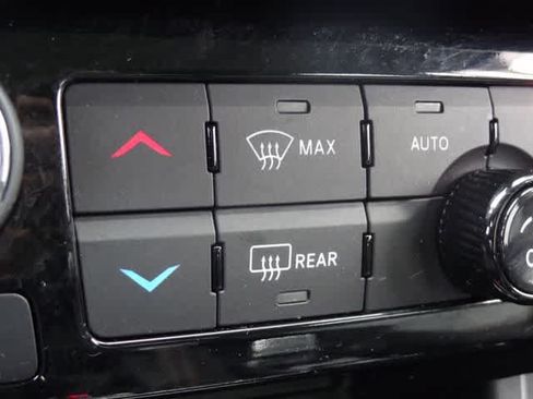 Used 2022 Jeep Compass Limited AWD/4WD image 29