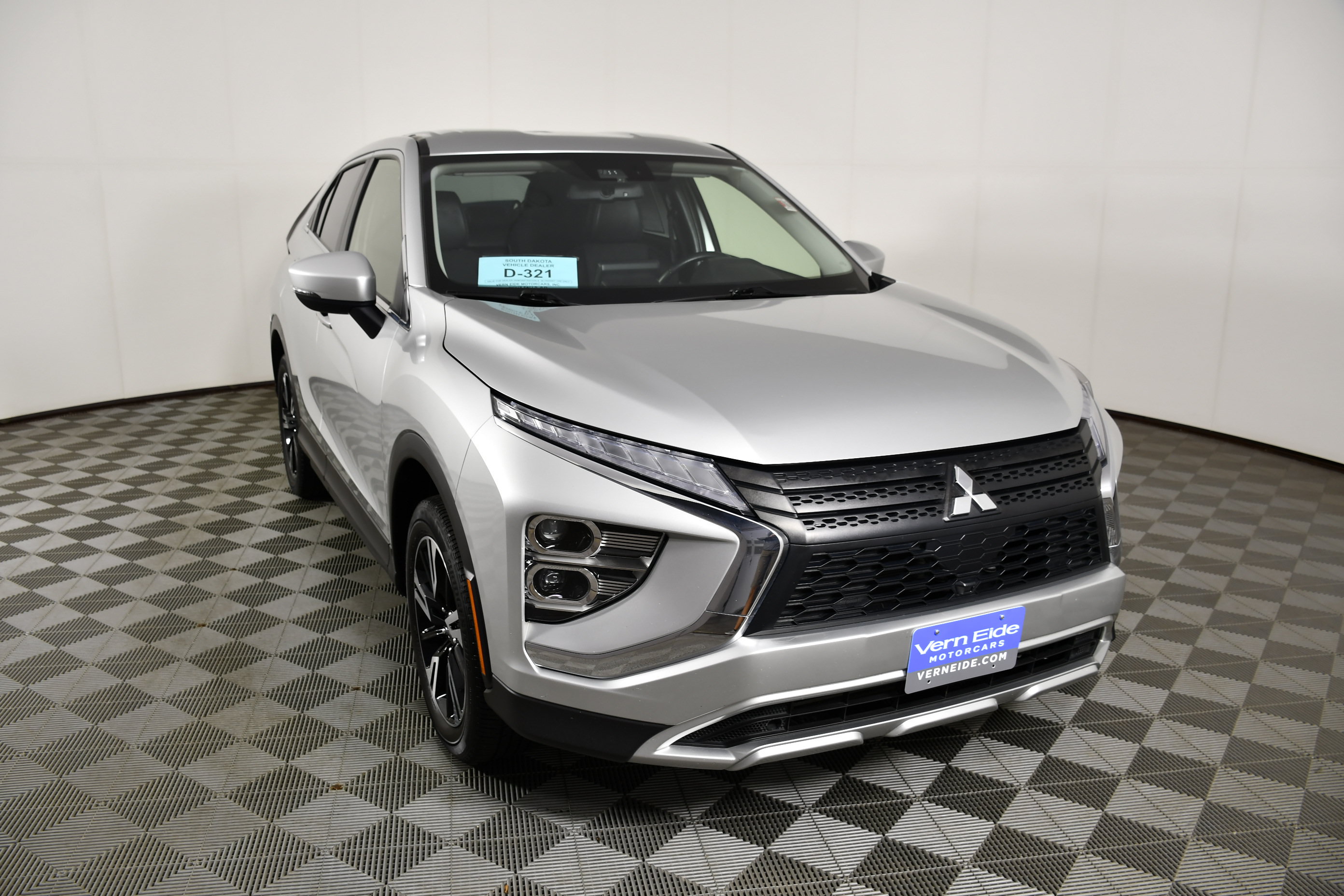 Used 2024 Mitsubishi Eclipse Cross SE AWD/4WD image 3