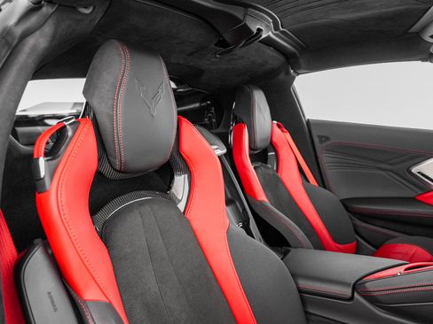 Used 2024 Chevrolet Corvette Z06 w/ Z07 Performance Package RWD image 28