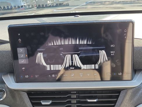 Used 2025 Ford Explorer Platinum w/ Ultimate Package image 25