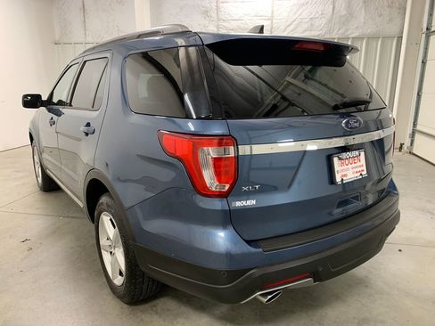 Used 2018 Ford Explorer XLT image 23