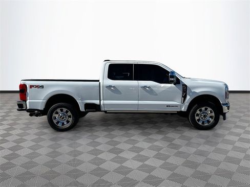 Used 2025 Ford F250 Lariat w/ Lariat Ultimate Package image 4