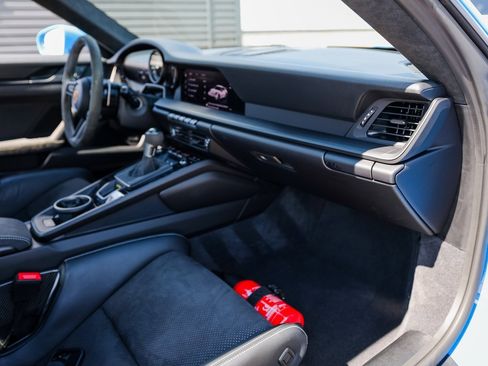 Certified 2022 Porsche 911 GT3 image 27