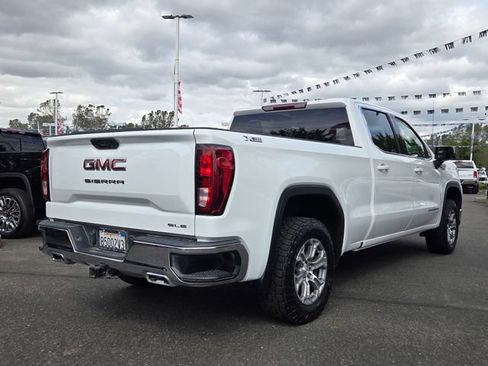 Used 2023 GMC Sierra 1500 SLE w/ X31 Off-Road Package AWD/4WD image 4