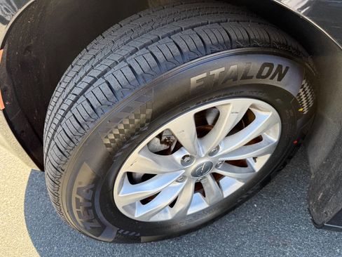 Used 2017 Chrysler Pacifica Touring-L image 20