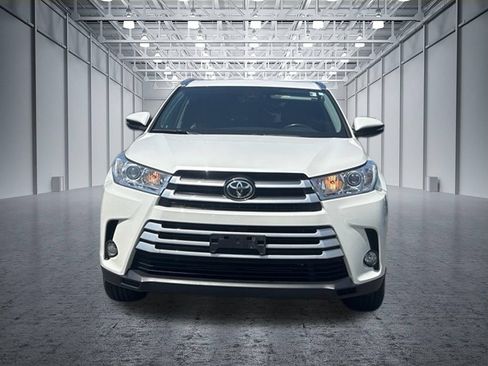 Used 2019 Toyota Highlander XLE AWD/4WD image 20