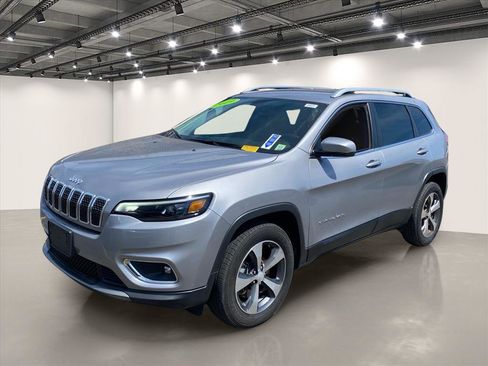 Used 2019 Jeep Cherokee Limited AWD/4WD image 3