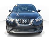 Used 2018 Nissan Kicks S image 2