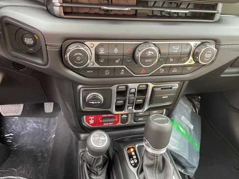 New 2026 Jeep Gladiator Mojave AWD/4WD image 12