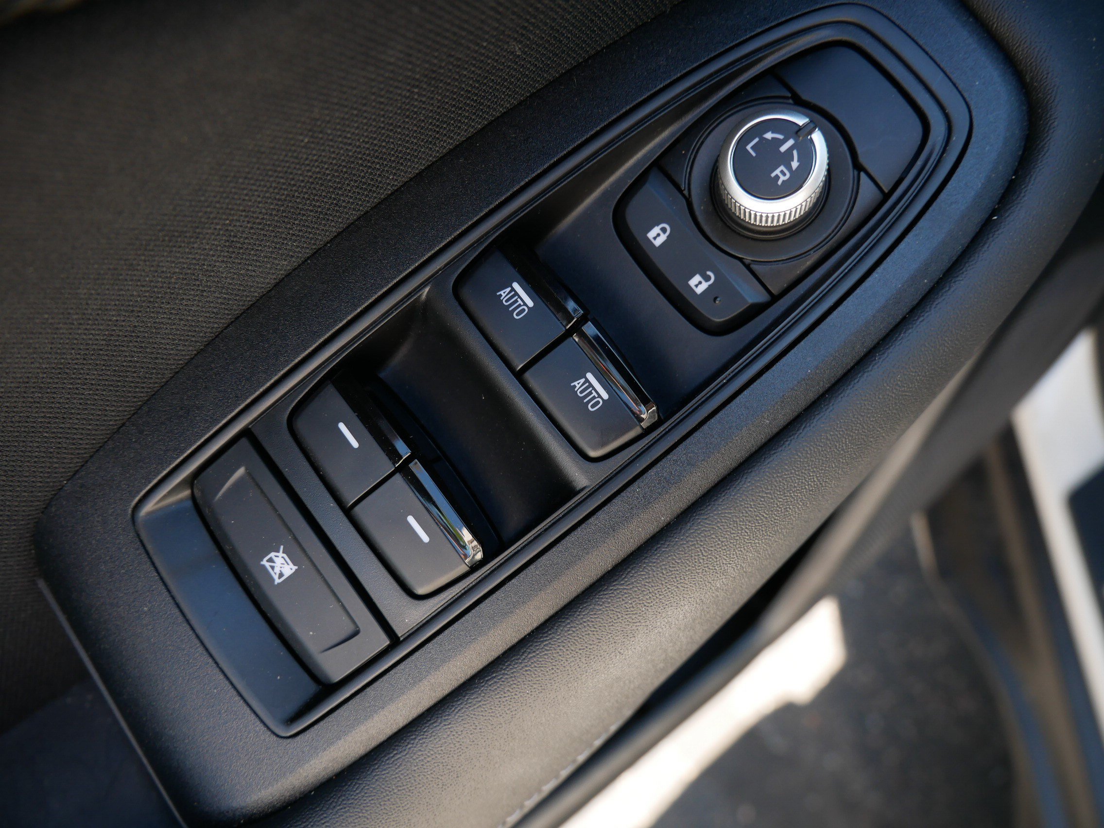 Used 2025 Subaru Outback Premium AWD/4WD image 19