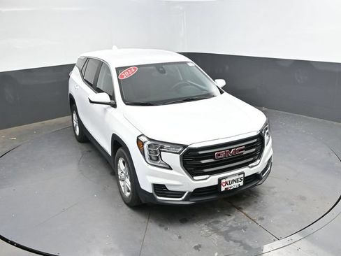 Used 2024 GMC Terrain SLE FWD image 29