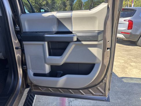 Used 2018 Ford F150 XLT w/ Equipment Group 302A Luxury AWD/4WD image 21