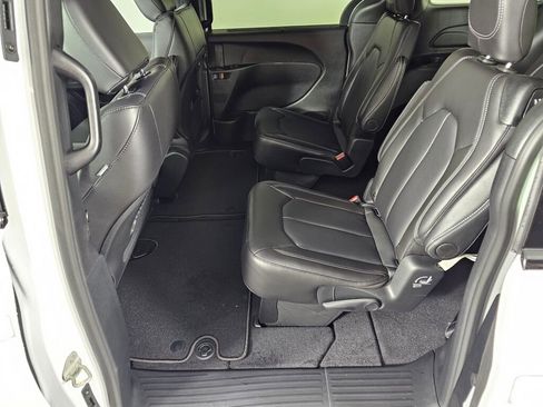 New 2026 Chrysler Pacifica Select image 26