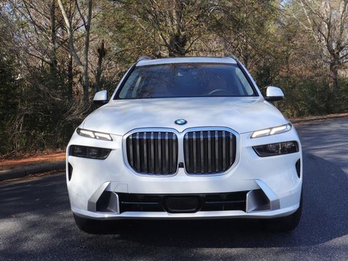 New 2026 BMW X7 xDrive40i image 3