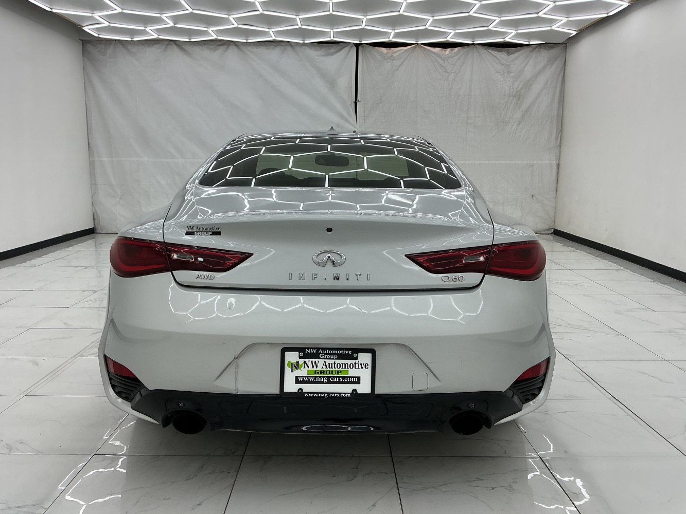 Used 2017 INFINITI Q60 3.0t w/ Premium Plus Package 3.0T AWD/4WD image 10