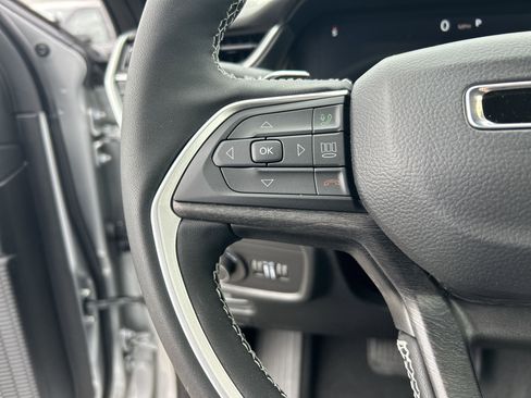 New 2025 Jeep Grand Cherokee L Limited w/ Black Appearance Package image 17