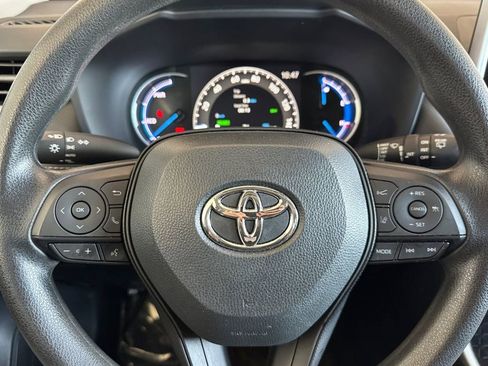 Used 2024 Toyota RAV4 XLE AWD/4WD image 27