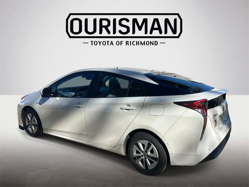 Used 2017 Toyota Prius Four image 6