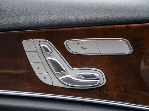 Used 2023 Mercedes-Benz E 350 4MATIC Sedan image 39