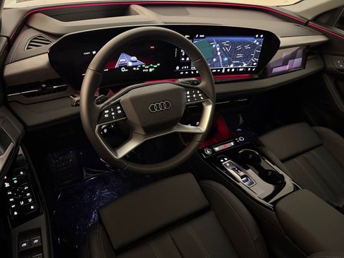 Used 2025 Audi Q6 e-tron Prestige AWD/4WD image 4