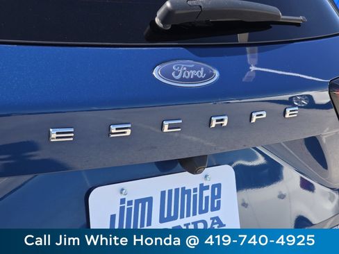 Used 2023 Ford Escape ST-Line w/ Tech Pack #1 AWD/4WD image 15