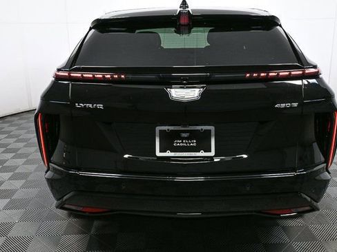 New 2026 Cadillac Lyriq Premium Sport image 27